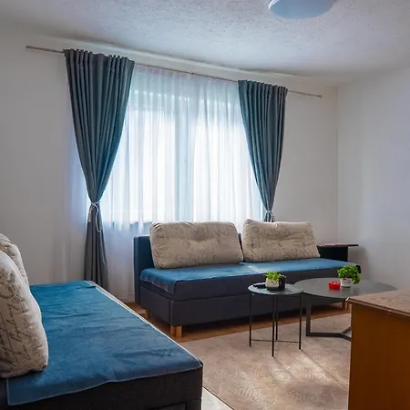 Living Apartment *