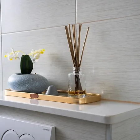 Living Apartment *