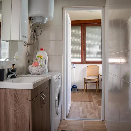Apartment Living *